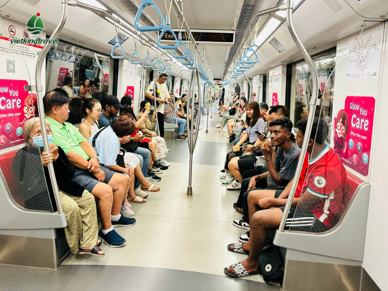 Tàu điện ngầm MRT.