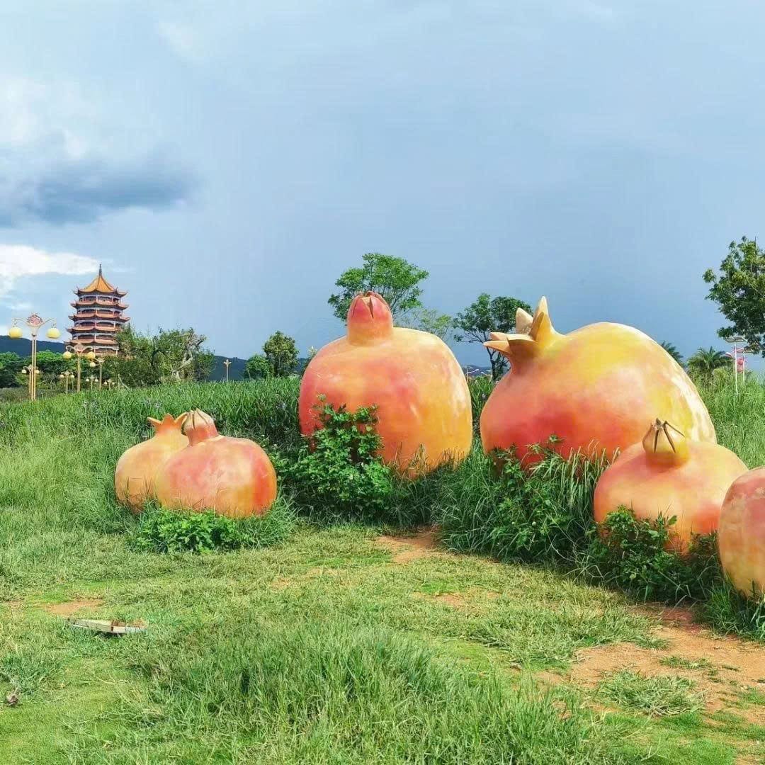 Vườn lựu vạn mẫu